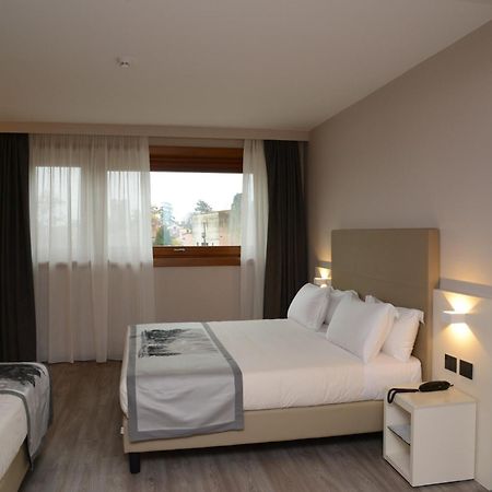 Albergo Roma, BW Signature Collection กัสเตลฟรันโก เวเนโต ภายนอก รูปภาพ