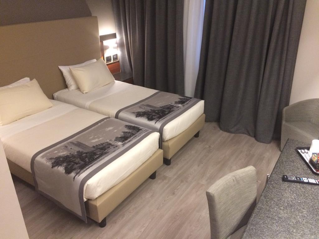 Albergo Roma, BW Signature Collection กัสเตลฟรันโก เวเนโต ภายนอก รูปภาพ