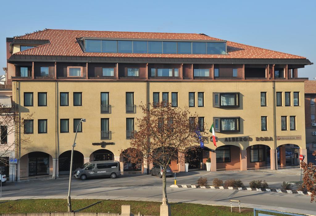 Albergo Roma, BW Signature Collection กัสเตลฟรันโก เวเนโต ภายนอก รูปภาพ
