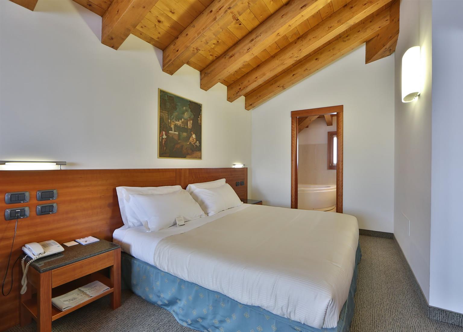 Albergo Roma, BW Signature Collection กัสเตลฟรันโก เวเนโต ภายนอก รูปภาพ
