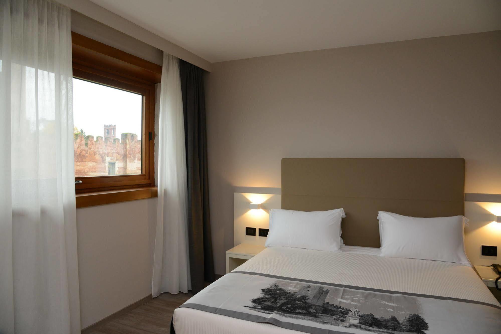 Albergo Roma, BW Signature Collection กัสเตลฟรันโก เวเนโต ภายนอก รูปภาพ